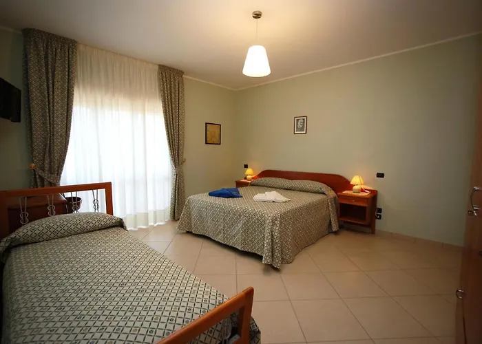 Alojamento de Acomodação e Pequeno-almoço Maria - Martelletto Di Settingiano 3*